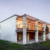 3-mamont-livraison-atelier-architecture-perraudin-maison-pierre-et-bois-massif